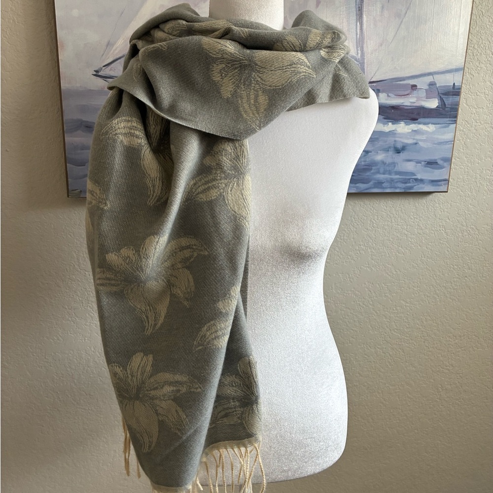 Kultura Floral Gray and Cream Scarf
